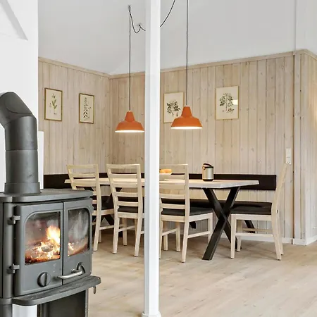 Pet Friendly Home In Knebel With Wifi 別荘 *